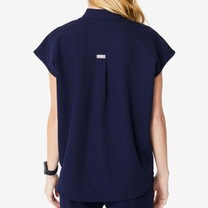 Figs scrub top